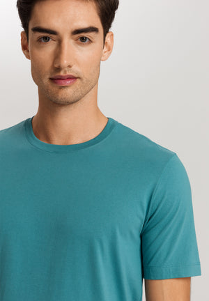 LIVING T-Shirt
