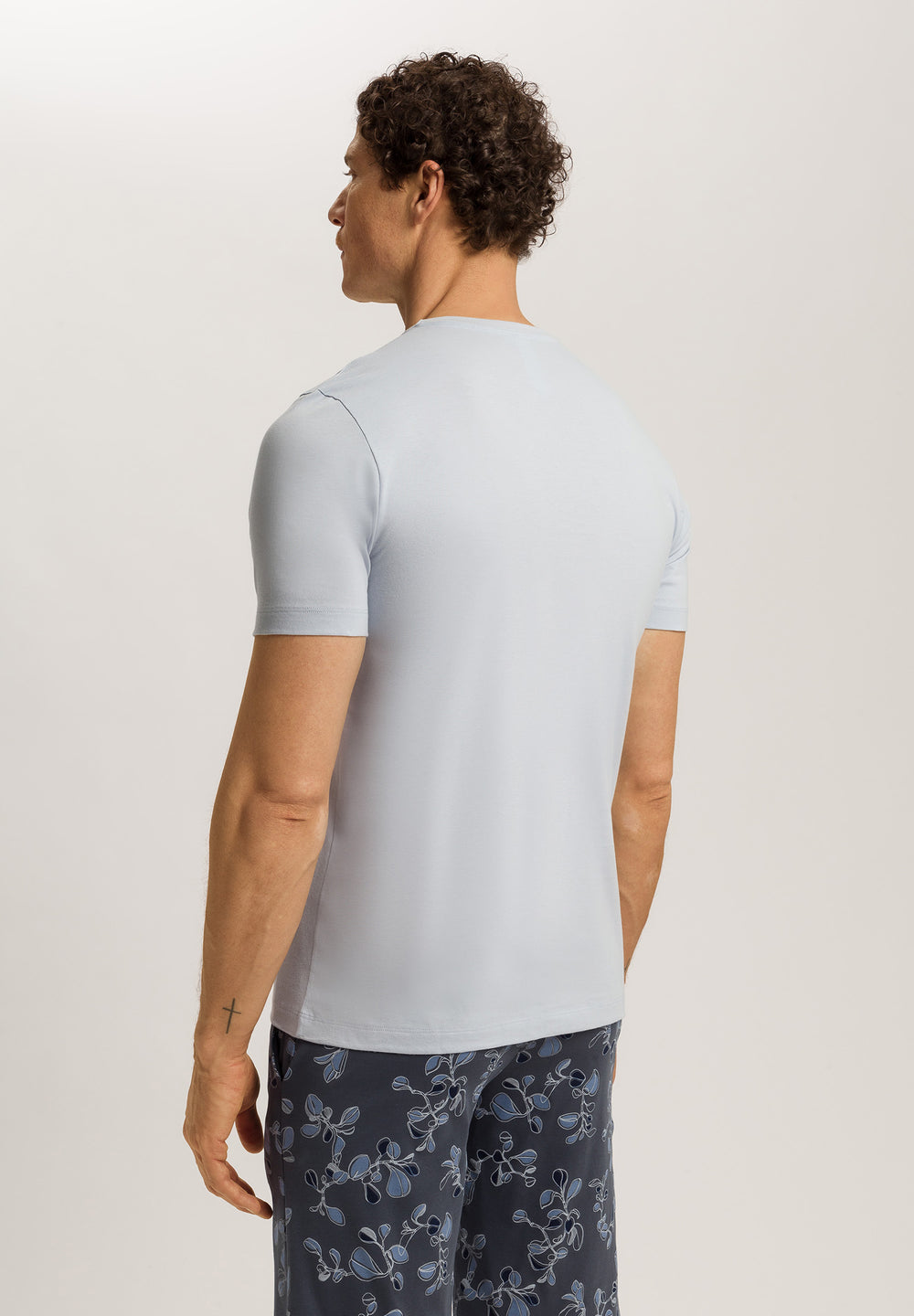 LIVING T-Shirt