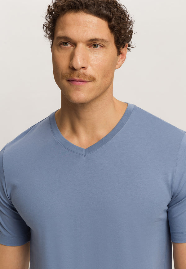 LIVING T-Shirt