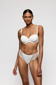 AZELIE String