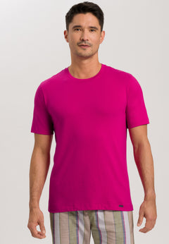 LIVING T-Shirt